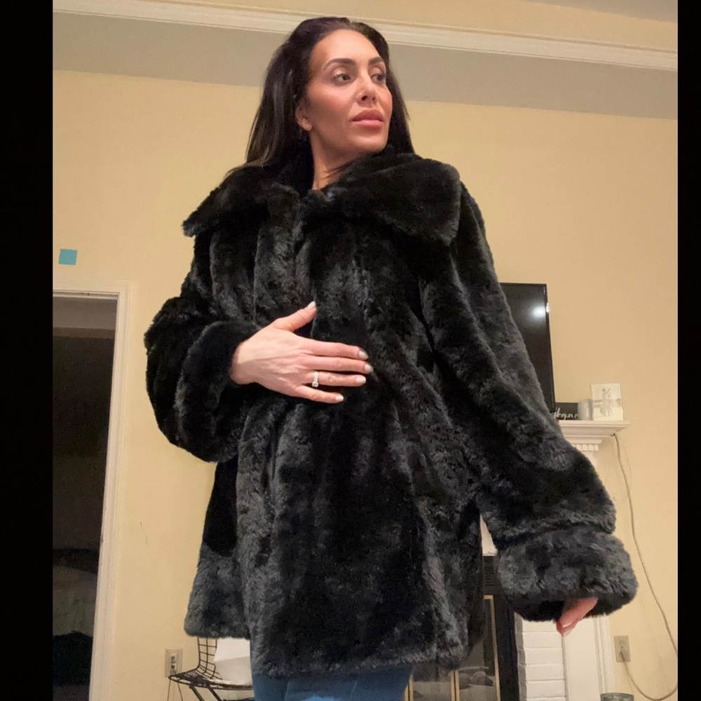 UNISEX Jones New York Faux Fur Coat (L)